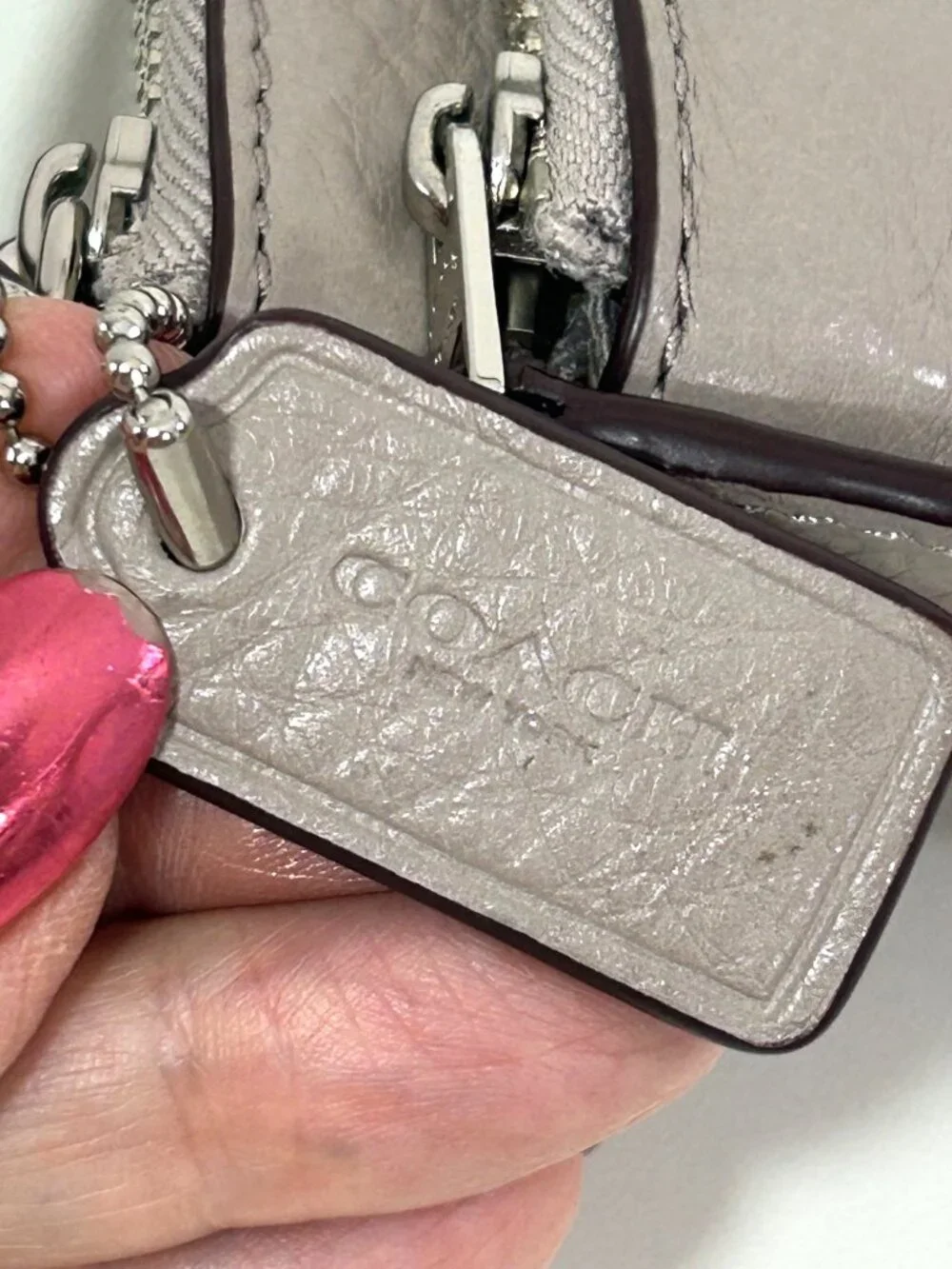 Coach New York Wristlet Clutch Purse Taupe Pebbled Leather Corner Zip Logo Charm